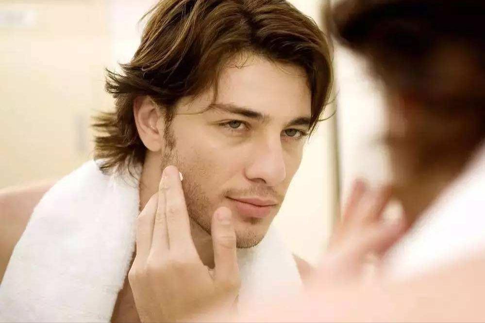 男生的丁丁，30岁之后就会变小吗？医生：不排除3个因素的影响