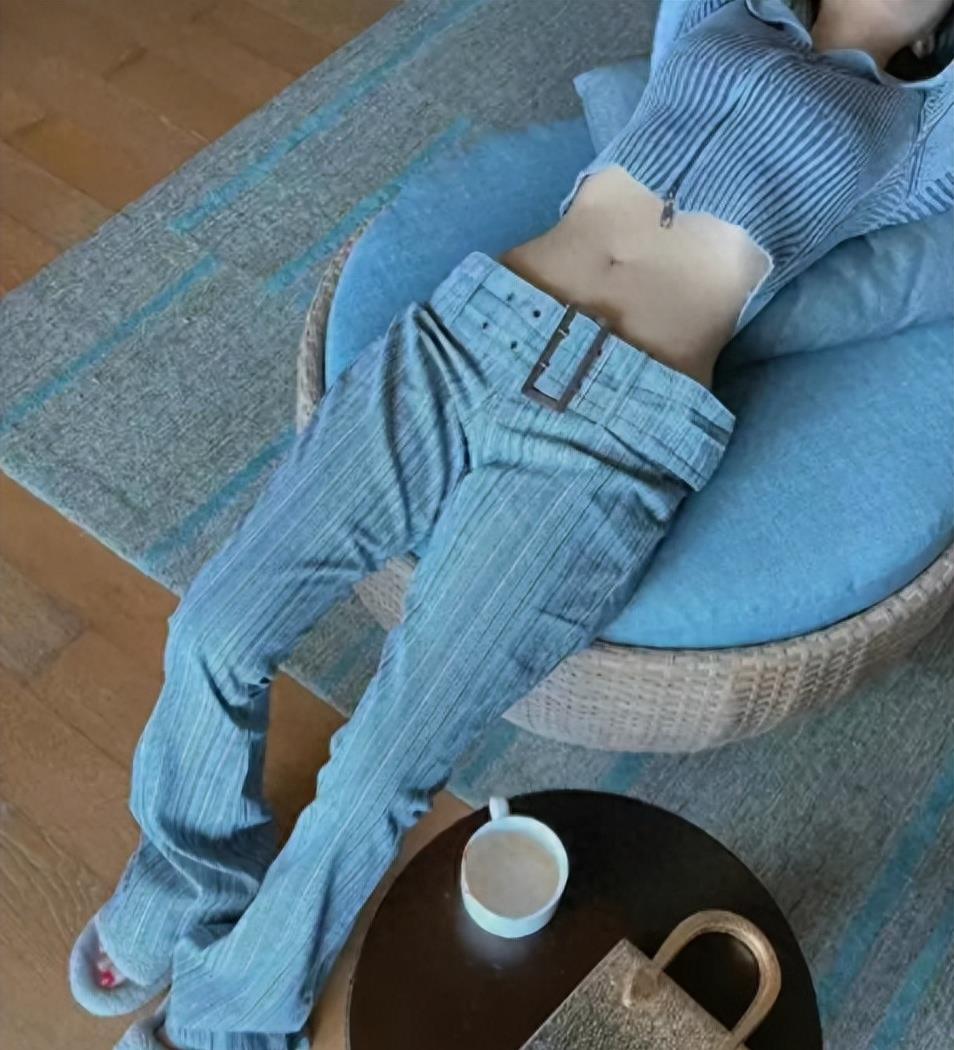 低腰超短装上衣,女低腰裤短上衣