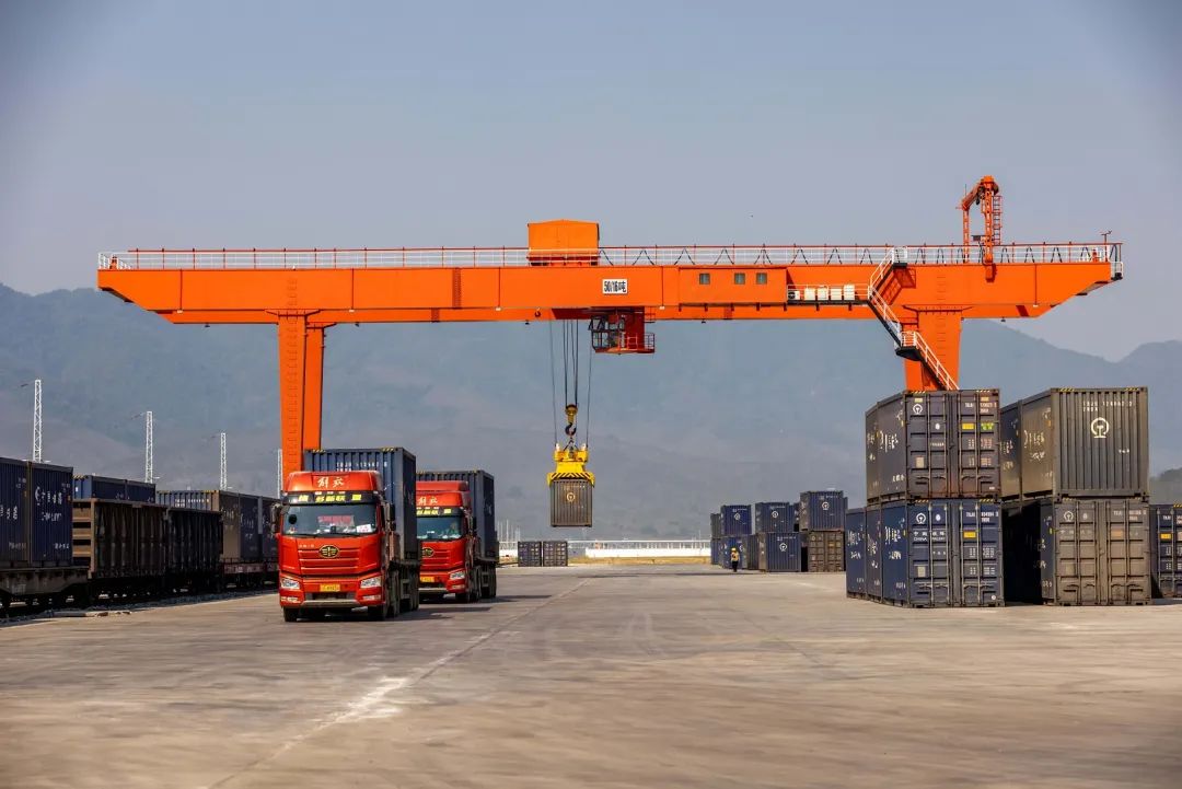 中老铁路为何被称为黄金大通道,中老铁路的建成有哪些有利的影响