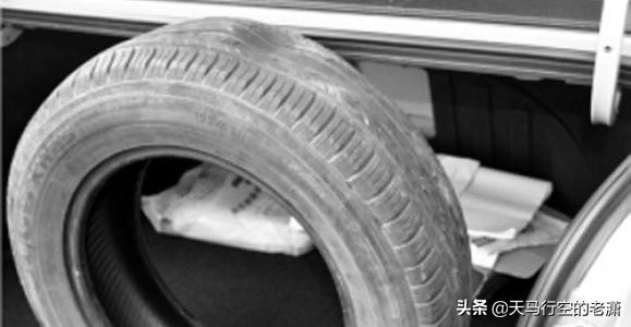 汽车溜车为了不撞到怎么操作,汽车溜车最快解决办法