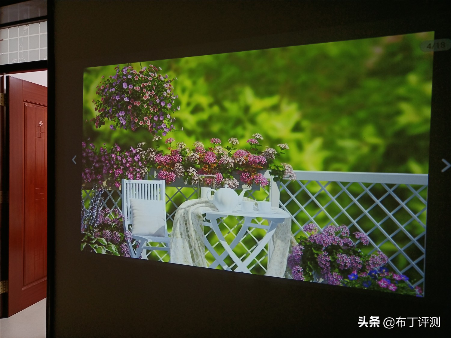 买大屏电视机还是买智能投影,投影机和液晶电视哪个比较实用