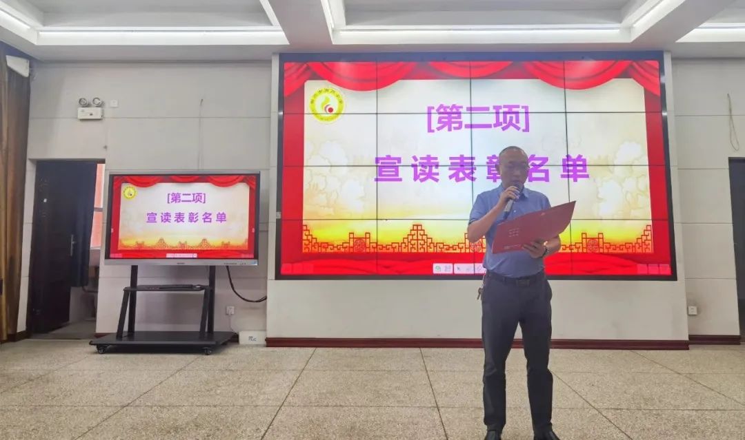 小学庆祝全国第39个教师节,小学庆祝第35个教师节活动