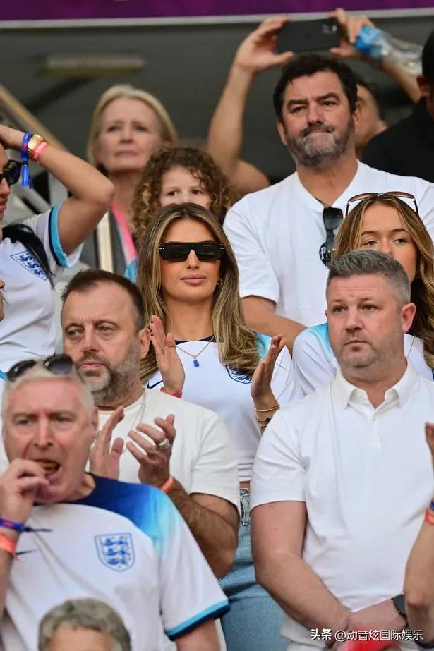 英格兰太太团换西班牙球衣,英格兰太太团06