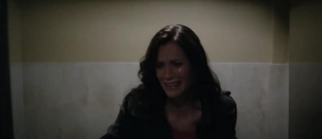 她被下药囚禁到地下室，当众多人*奴性**，报警后英国警方：你穿多少