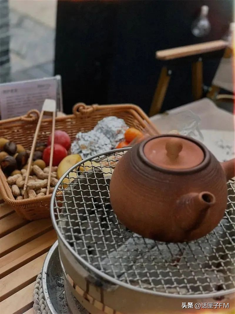 这么多年，泡腾片一直吃错了！烤水果给了冬天氛围感，还能治咳嗽？专家详解→