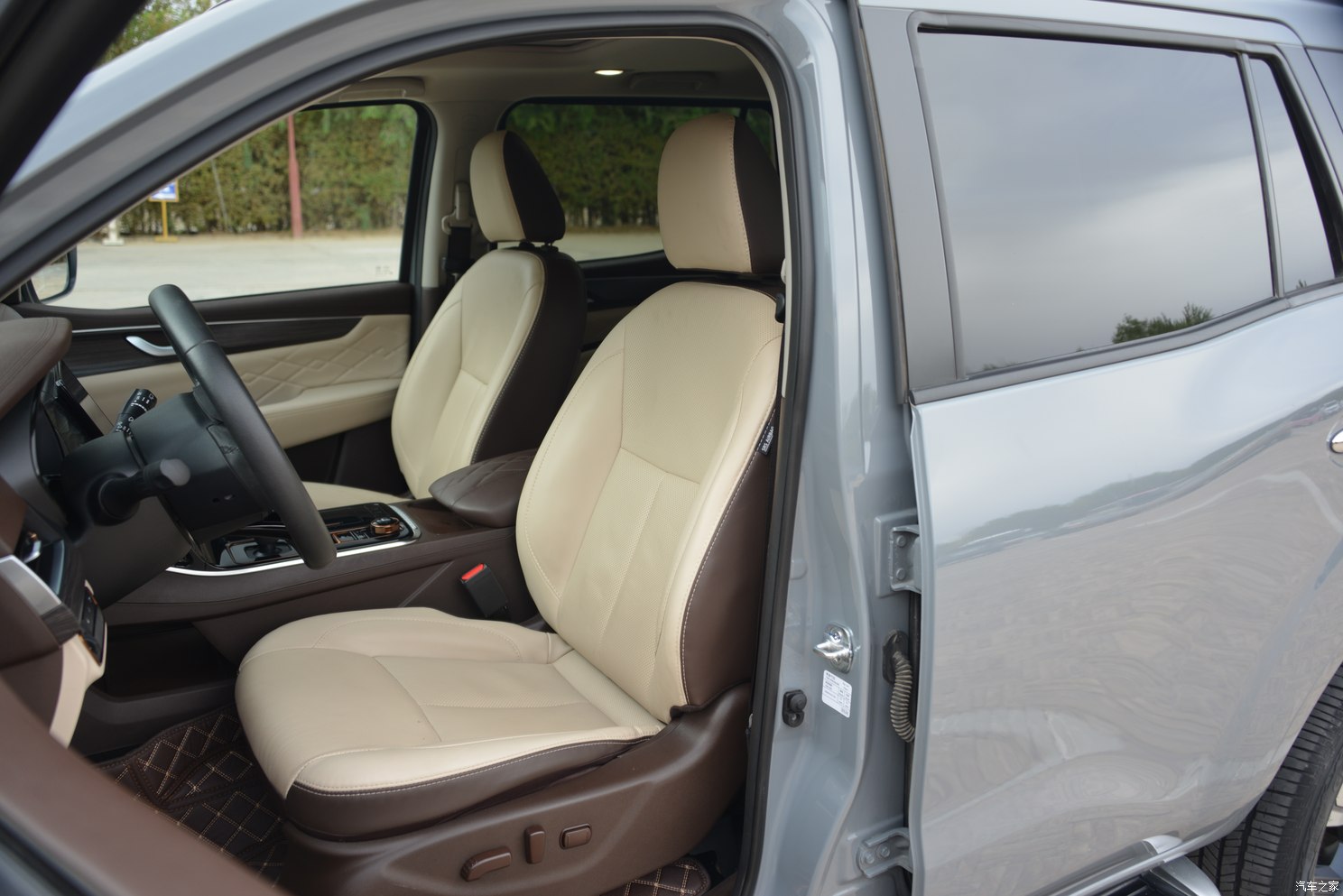 日产帕拉丁试驾视频,日产帕拉丁试驾