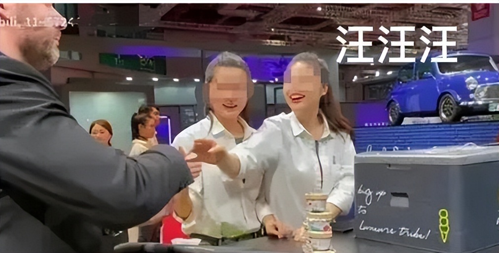 冰淇淋可以不吃但腰杆一定要硬,冰淇淋可以在吃饭的时候吃吗