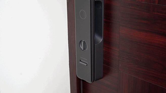 不更换锁体防盗门换智能锁,防盗门连体锁更换智能门锁