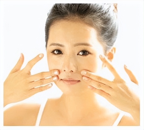 脸部按摩的正确方法,脸部按摩的正确步骤美容院