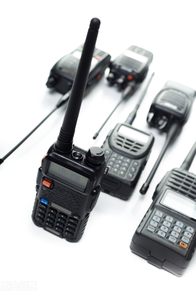 国际足联或引进对讲机，教练和球员及时通讯，越来越像实况足球