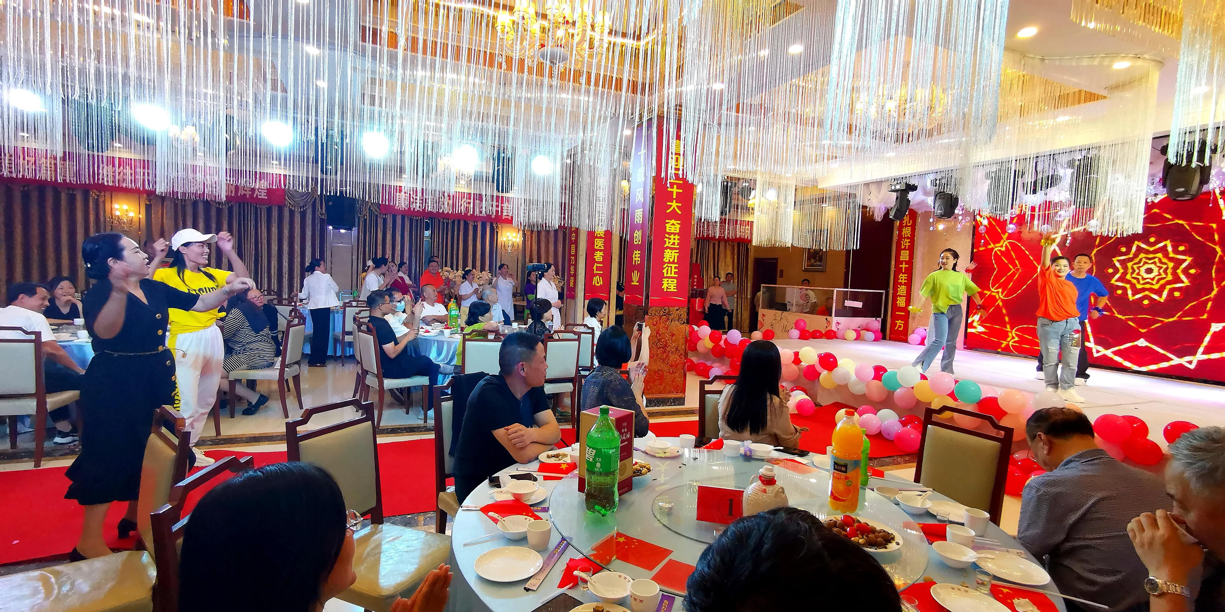 十年护佑再启征程——许昌玛丽医院举办十周年院庆系列活动