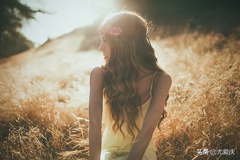 如何正确对待女朋友呢,如何正确对待女朋友跟异性聊天