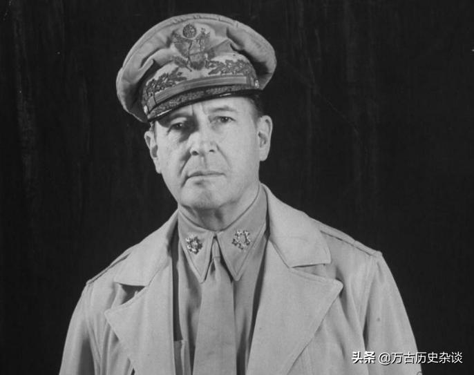 美国五星上将麦克阿瑟，“要向中国投放26颗原*弹子**”，结果如何