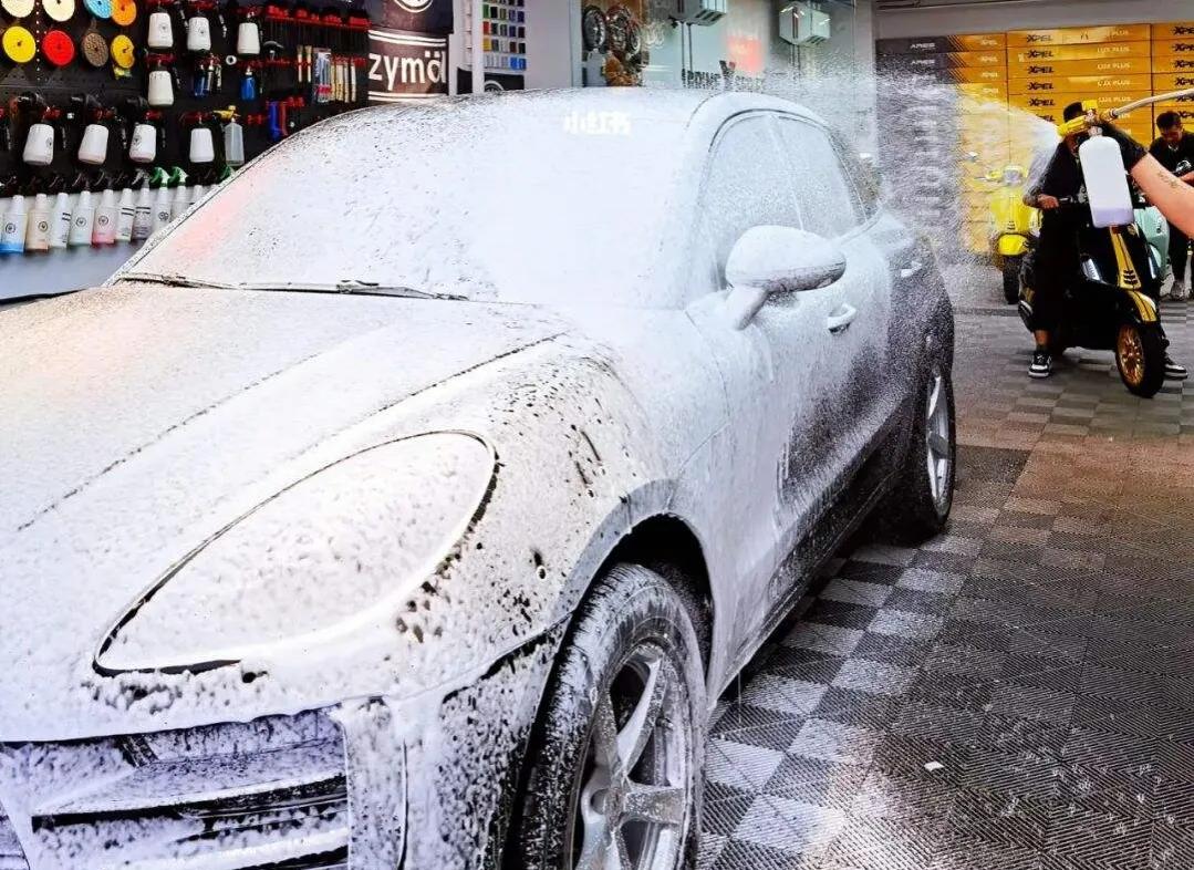 中年失业后的工作经历,干了两年的汽修工感觉好迷茫