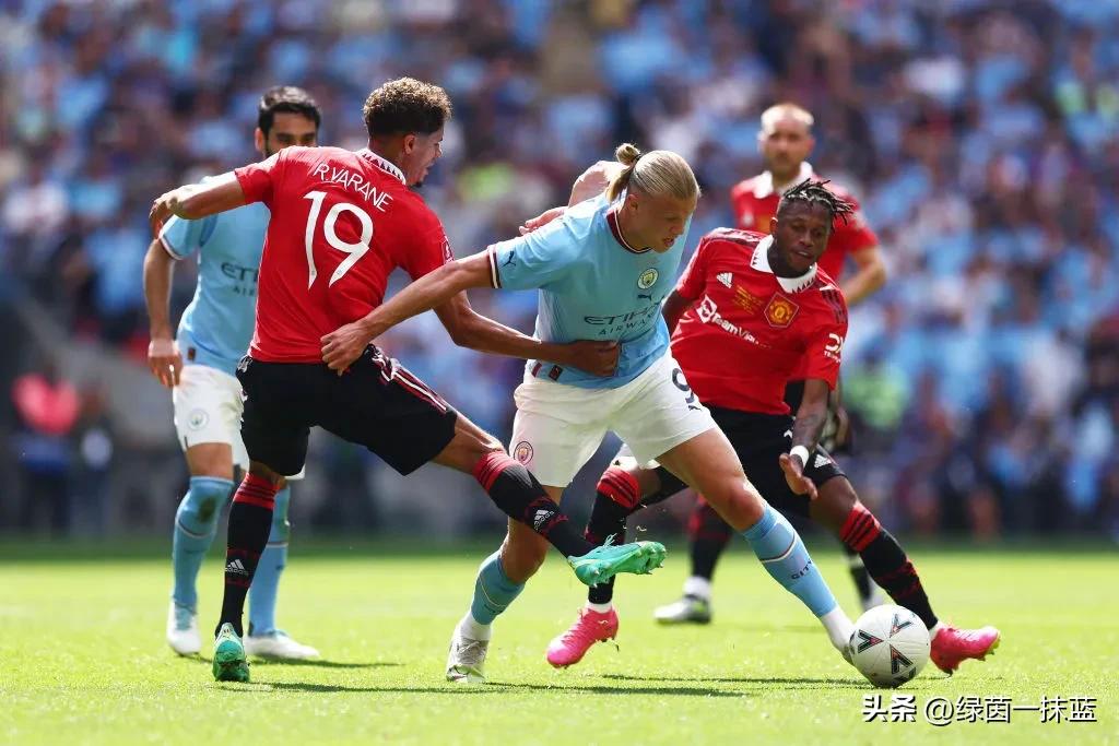 曼城爆冷输球2-3曼城vs曼联,曼联2-1逆转曼城曼城出局吗