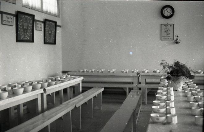 侵华日军残酷*行暴**，女子为活命脱下衣服让日本人拍摄，*辱侮**至死