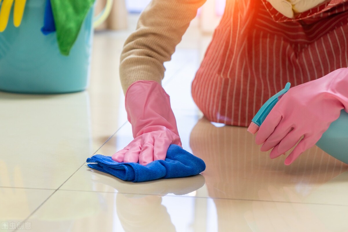 兔子喝水老是打喷嚏怎么回事,兔子感冒打喷嚏有鼻涕吃什么药