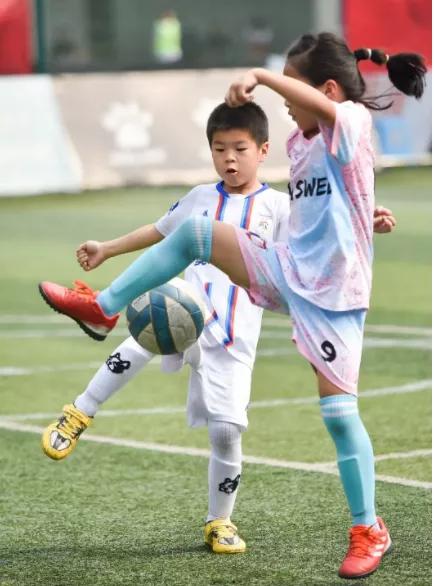 为什么学足球很难,为什么学足球比较慢