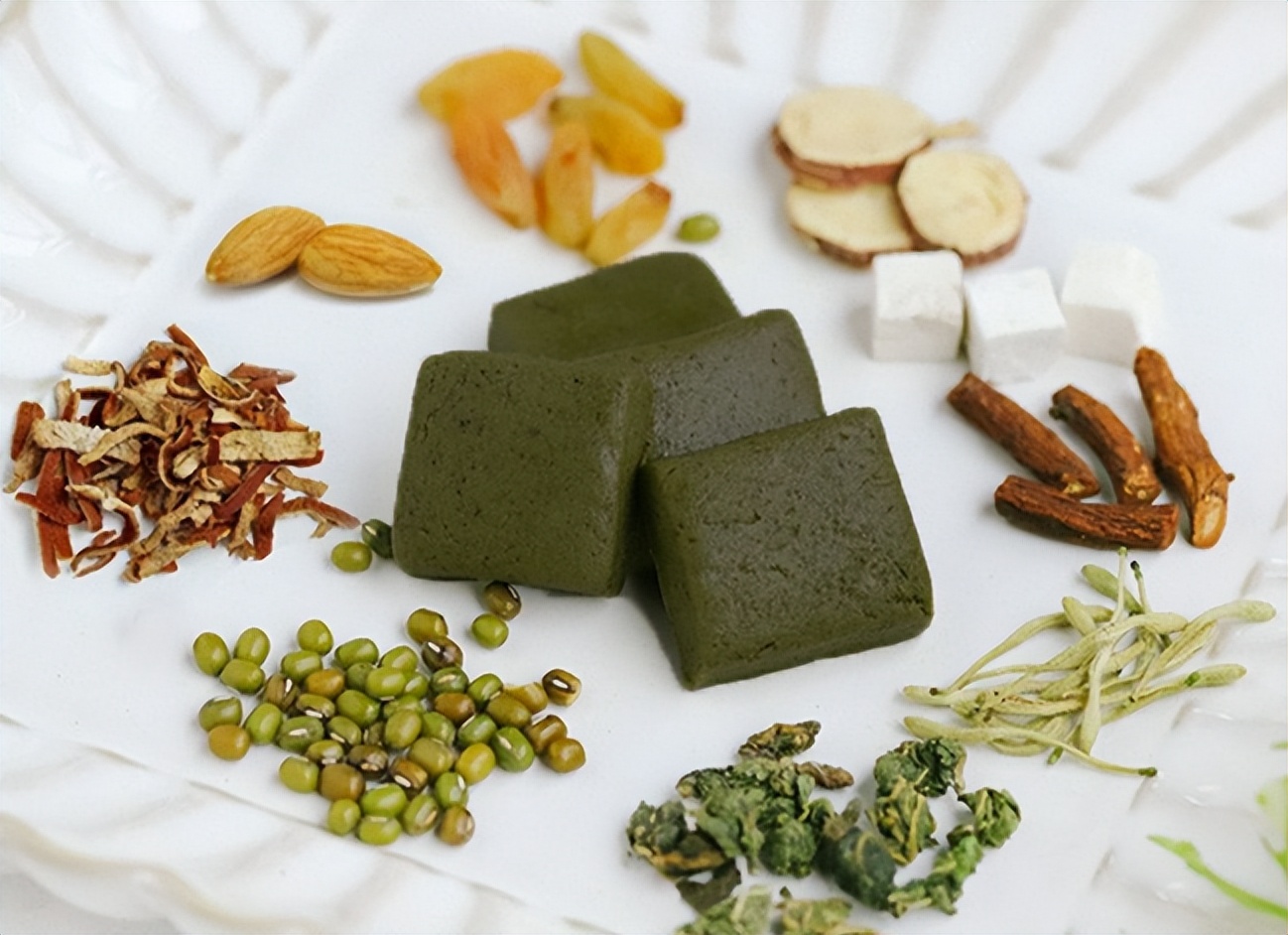 晚上睡觉嘴发干吃什么药,宝宝睡觉嘴唇干燥什么原因