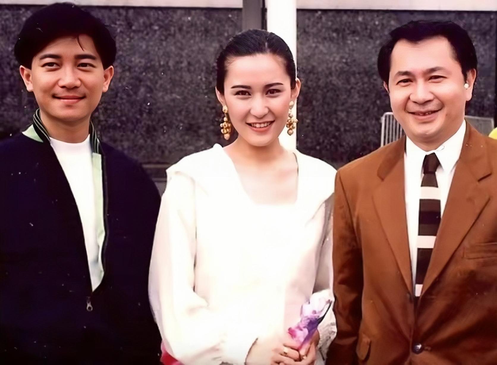 知名播音王子81岁还坚持做网红！皮肤松弛显沧桑，移民国外多年