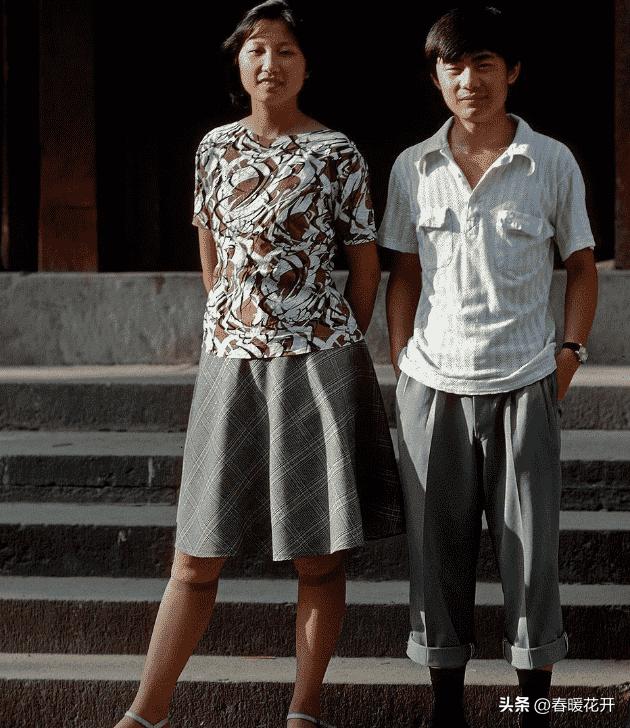 【晚清*楼青**旧影】女子丰乳肥臀，媚态撩人，风姿依旧！