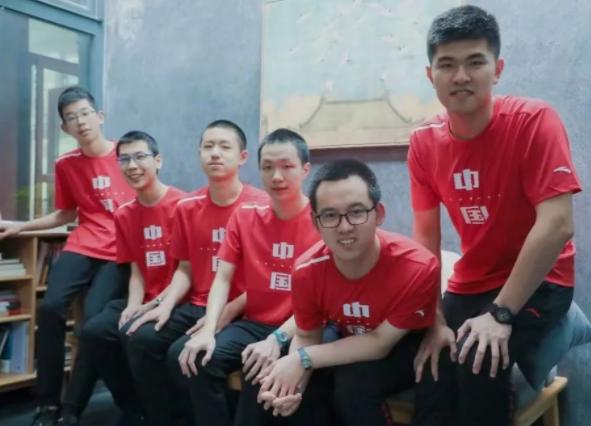 国际数学奥赛中国队夺金视频,全球数学竞赛韦东奕为什么没参加