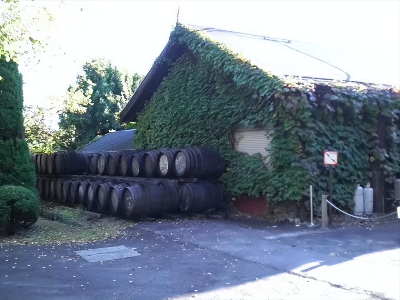 山崎威士忌750毫升和700毫升区别,茅台好喝还是同价位的威士忌好喝