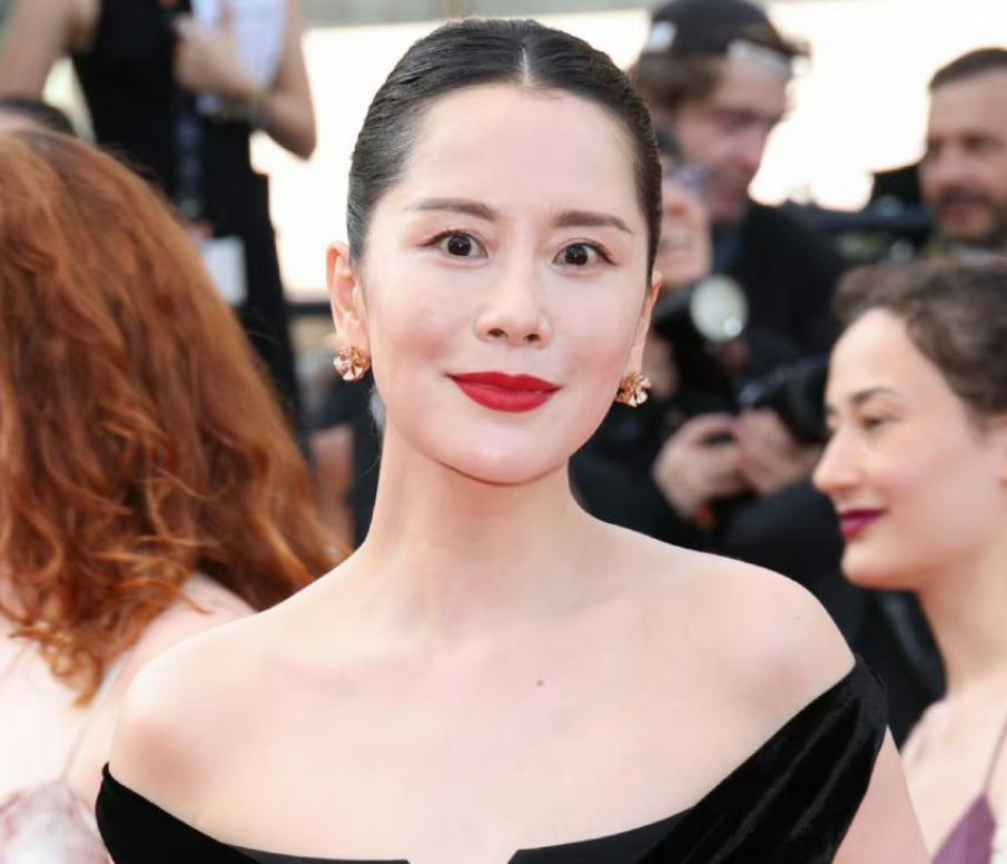 娱乐圈的明星为什么变化那么大,娱乐圈毫无预兆突然变脸的明星