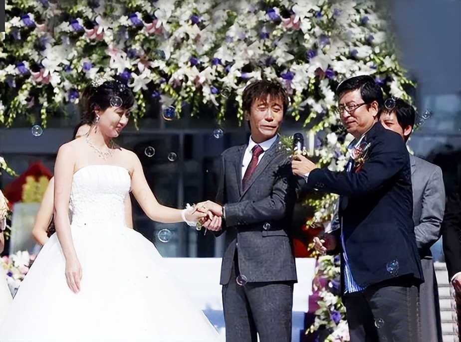 那英与高峰结过婚没有,那英与高峰的恋爱