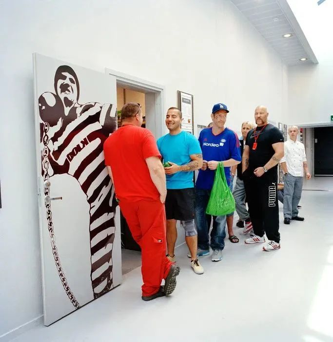 人性化监狱设计感,乌托邦牢房