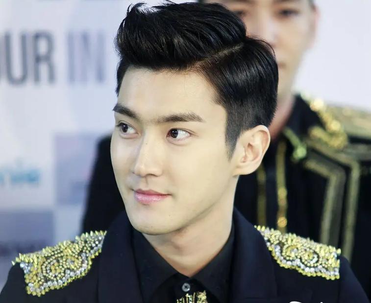 超模何穗崔始源,崔始源刘雯何穗