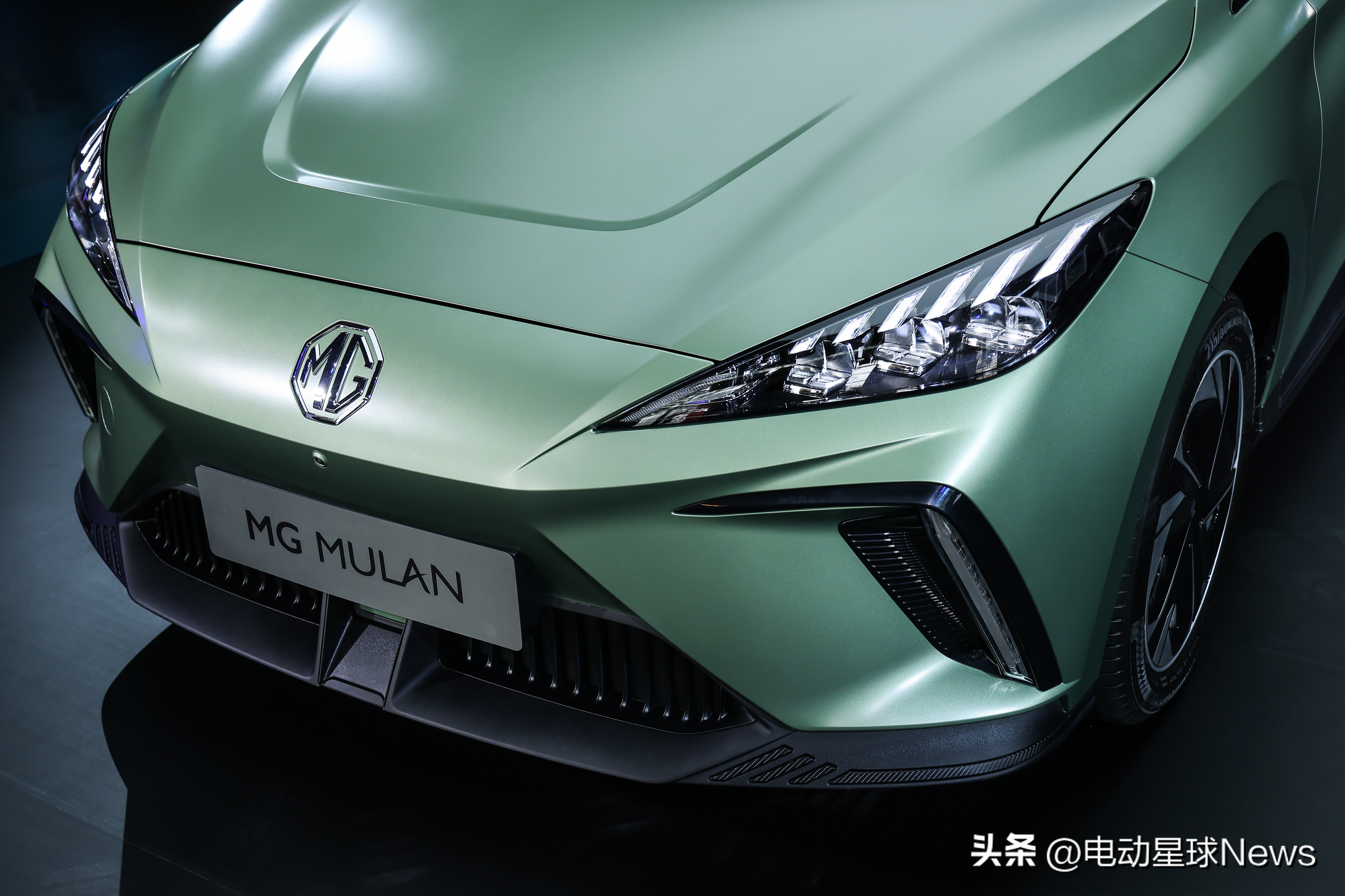 上汽MGMULAN开启预售,mgmulan实车正式亮相可实现4秒破百