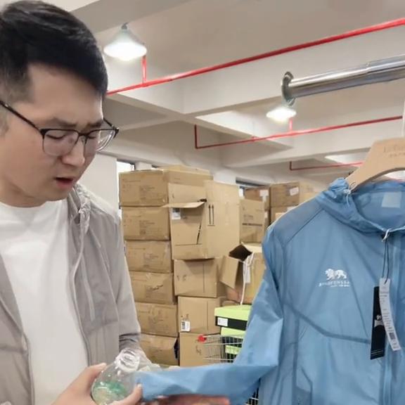 看看现在的衣服有多便宜,看看衣服的价格