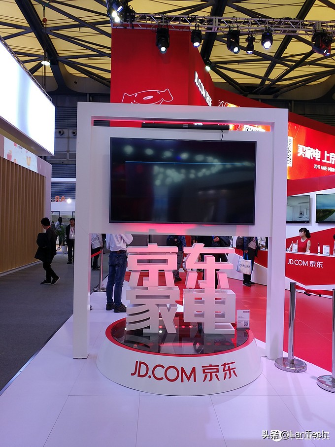 暴走两万步！海量图片带你游览2017年AWE家电展