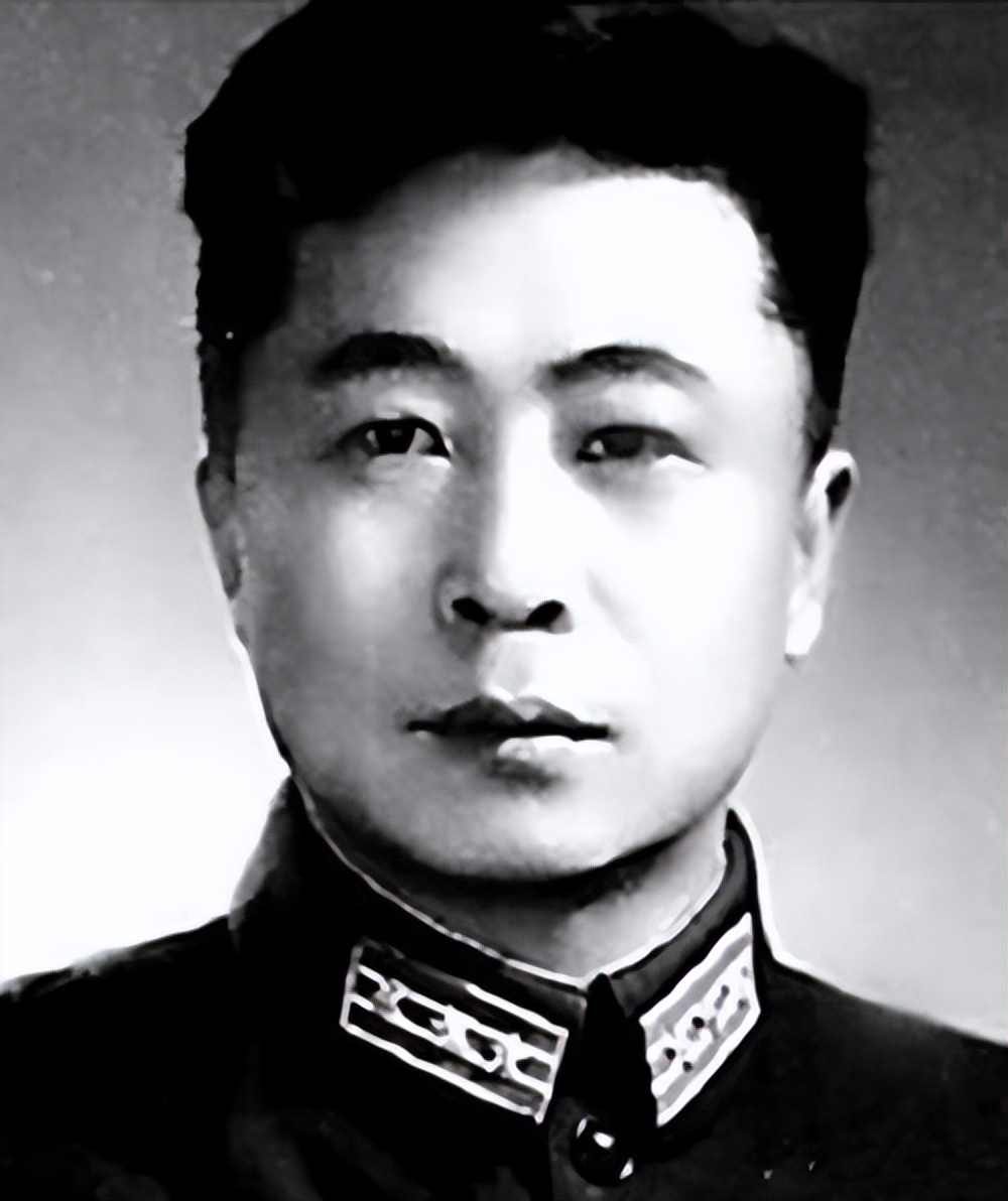 贺龙元帅问曲波，你爱人白茹呢？