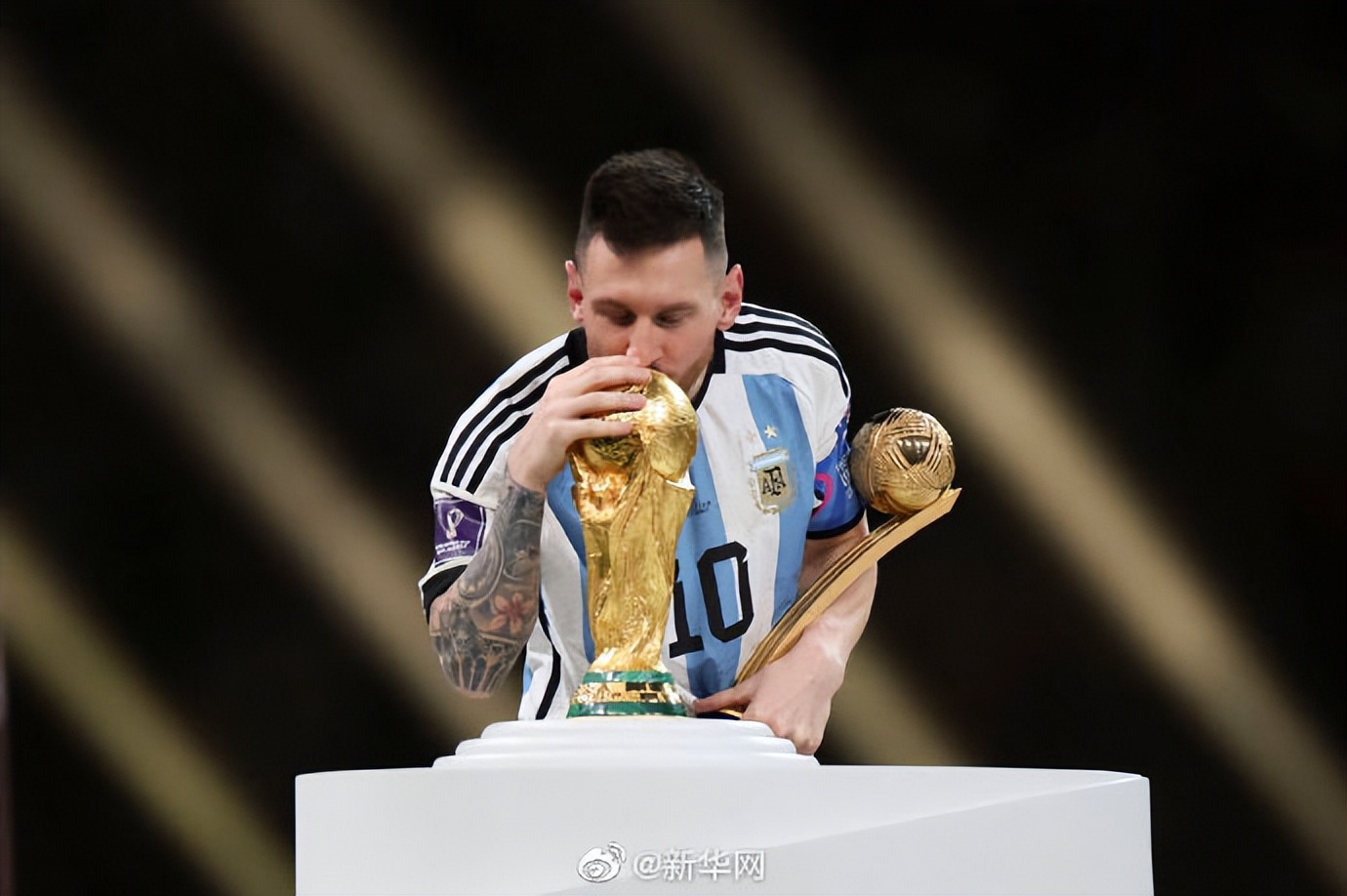 世界足坛最伟大的11人阵容,世界足坛历史右边锋前二十