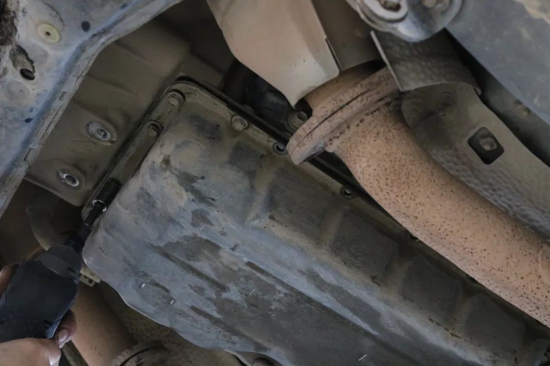 老爷子12代皇冠,12代丰田皇冠翻新改造全过程