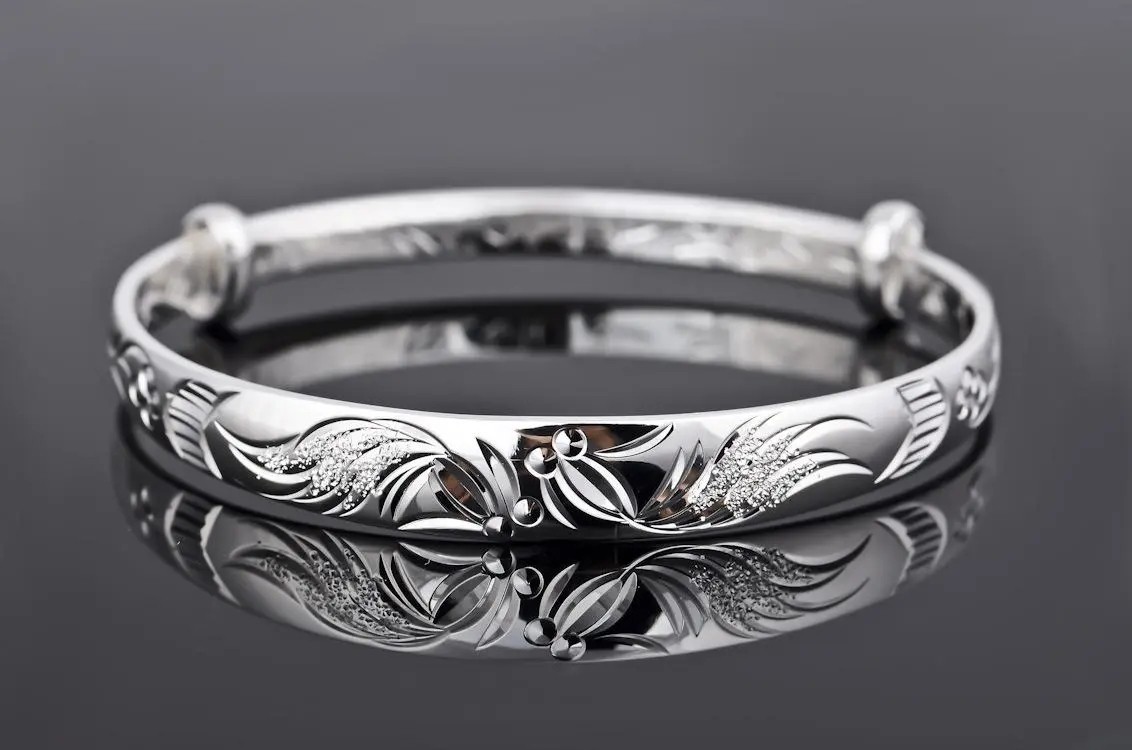 大连机场查获辐射能量石,19年大连海关检测核辐射石头