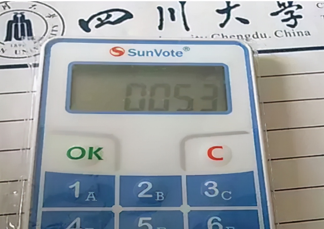 被点名时,中文喊“到”,那英文喊什么?