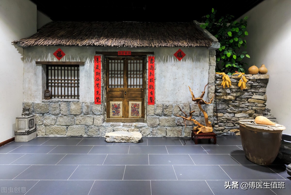 男子吃鸡后腹胀、腹泻，医院检查发现转氨酶升高，医生：胰腺肿瘤