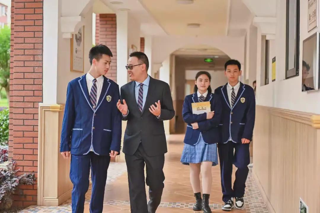 求贤若渴广纳英才,求贤若渴