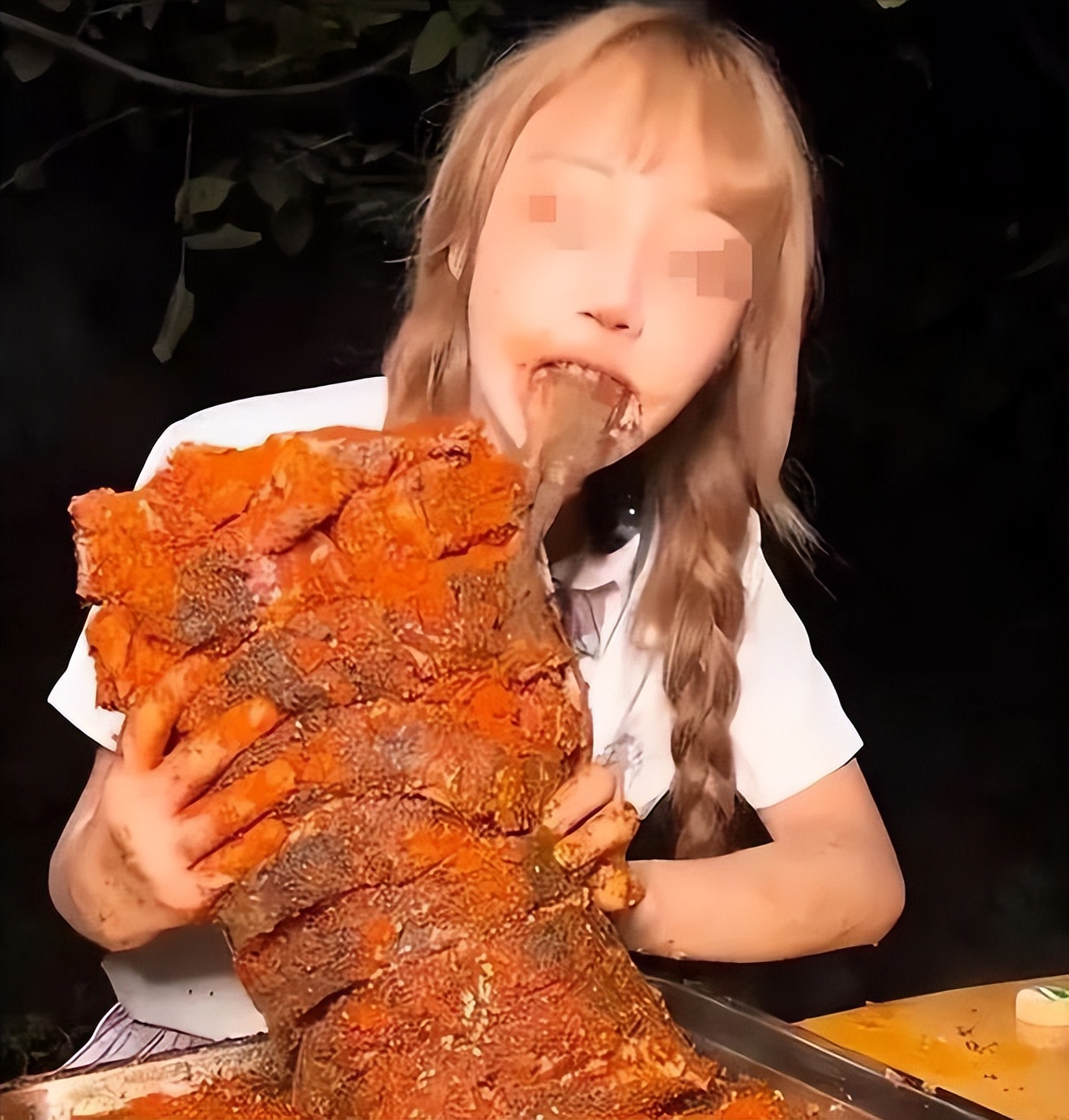 为博眼球三观尽毁的网红主播,别把无知当幽默下一句