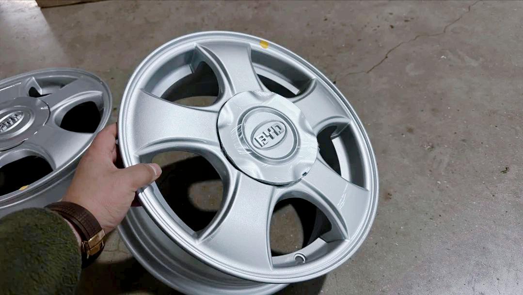 2010款比亚迪f0翻新案例,比亚迪f0全车翻新喷漆多少钱