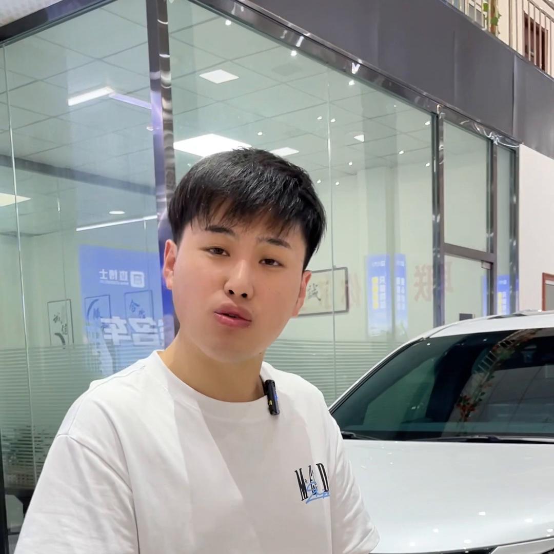 丰田塞纳和丰田埃尔法哪个好,丰田普瑞维亚和丰田塞纳