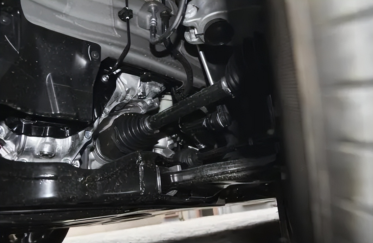 梦想家mpv和传奇对比,梦想家和传祺m8混动版对比