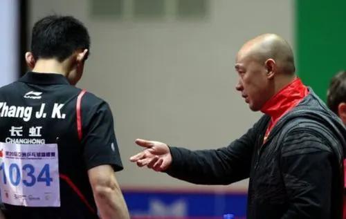 国乒教练肖战家庭成员,国乒教练肖战的真实年龄