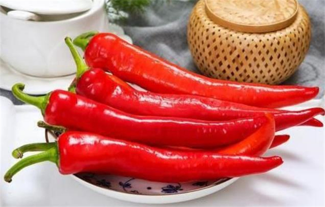 新鲜辣椒如何储存不掉秤,鲜辣椒的长久储存最有效的方法