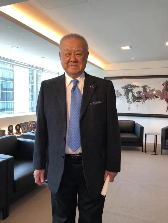 台玻家族传奇：老大勤恳做事，老二娶妻百货女强人，老三出家为僧