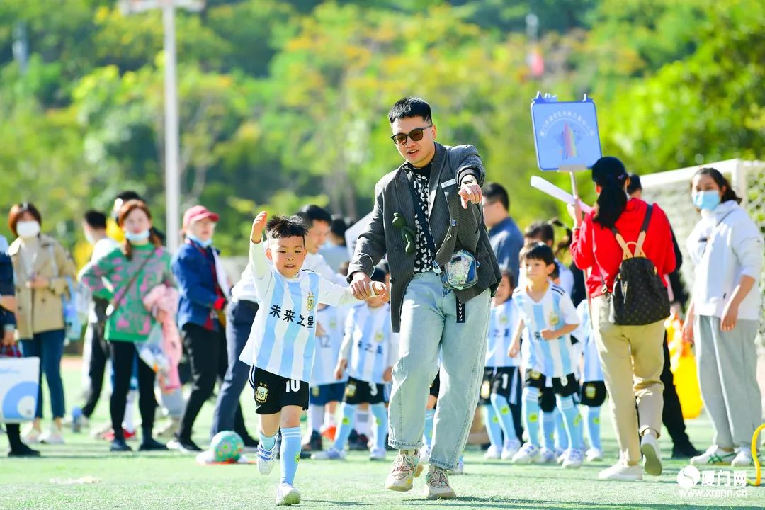 派迪茵助力厦门海沧区成功举办第七届海娃杯幼儿园足球嘉年华活动