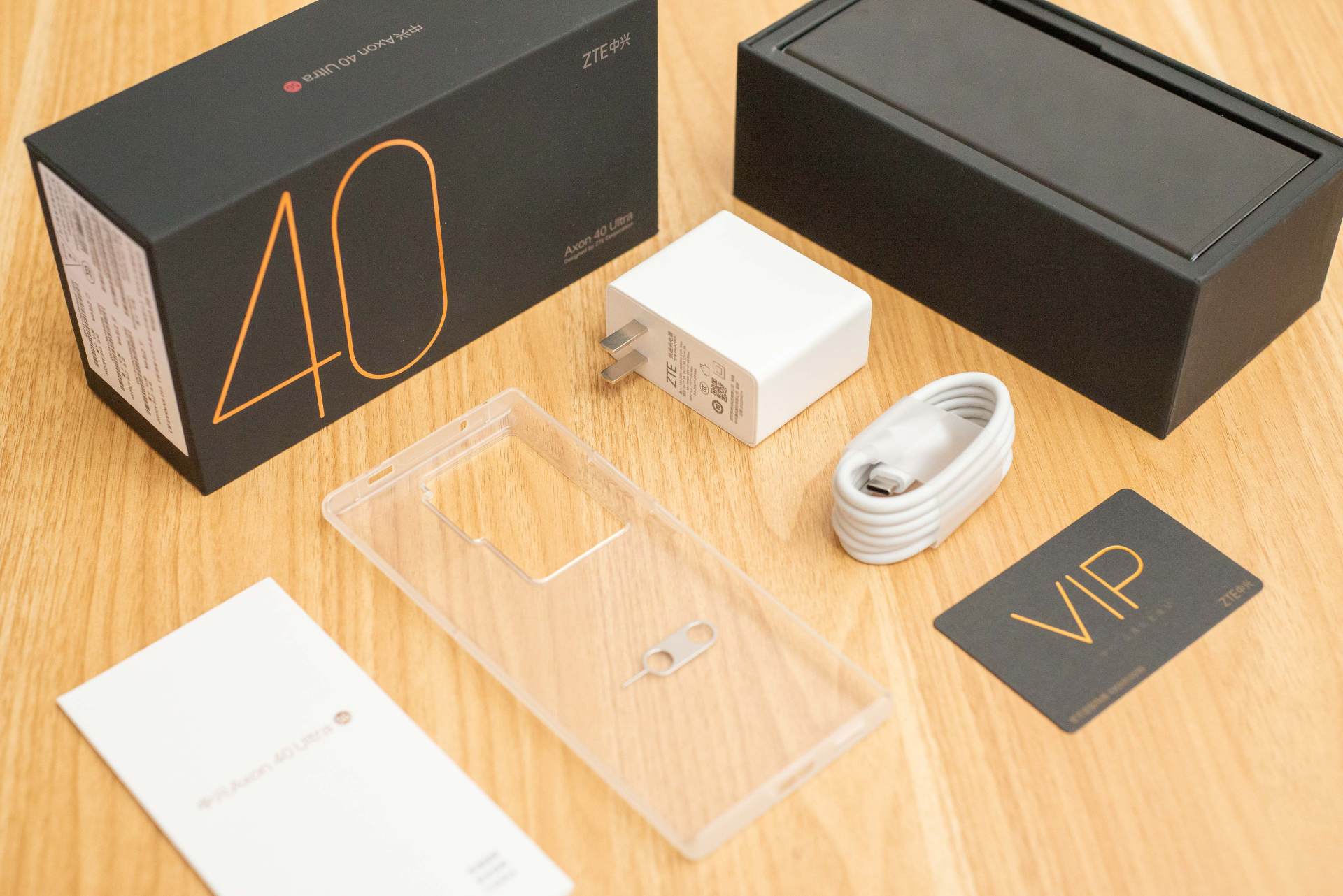 中兴axon40ultra和axon40pro对比,详细介绍一下中兴axon40ultra